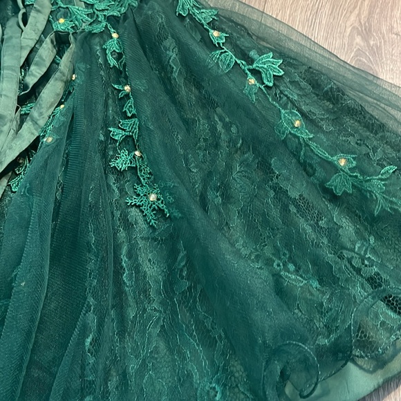 Adorable Homecoming Dress! - Picture 5 of 8